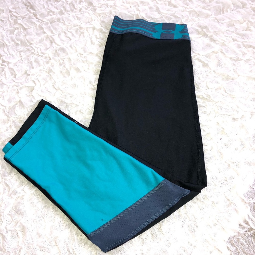 Under Armor Capris!!
